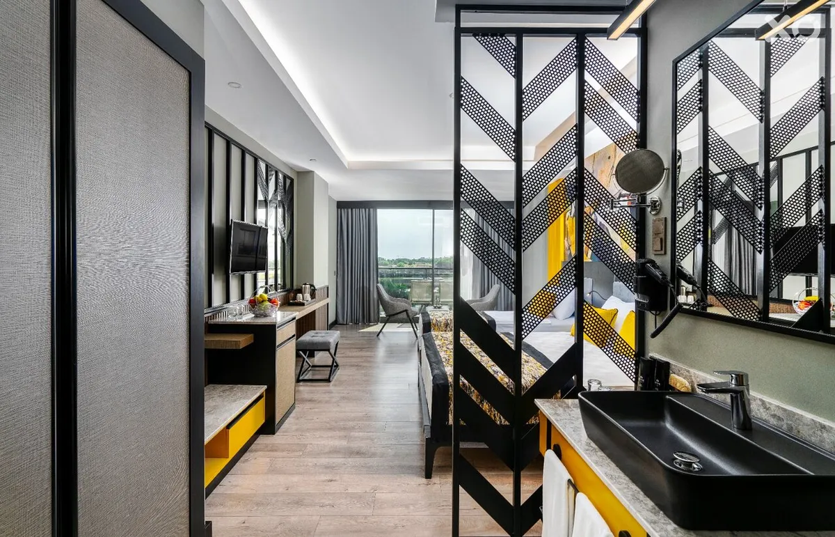 Arnor De Luxe Hotel & Spa