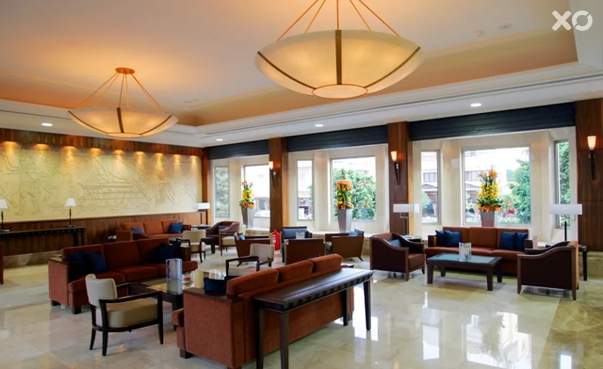 Ajax Hotel