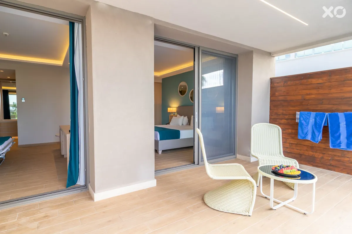 Almyros Beach Resort & Spa