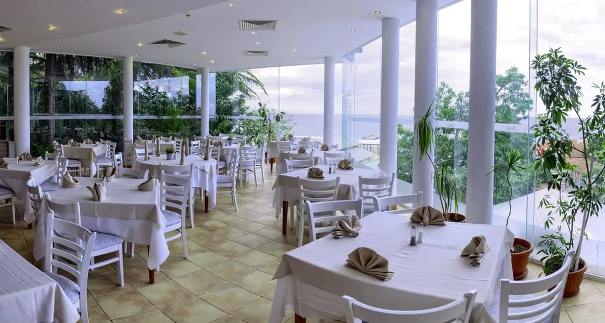 Luna Hotel