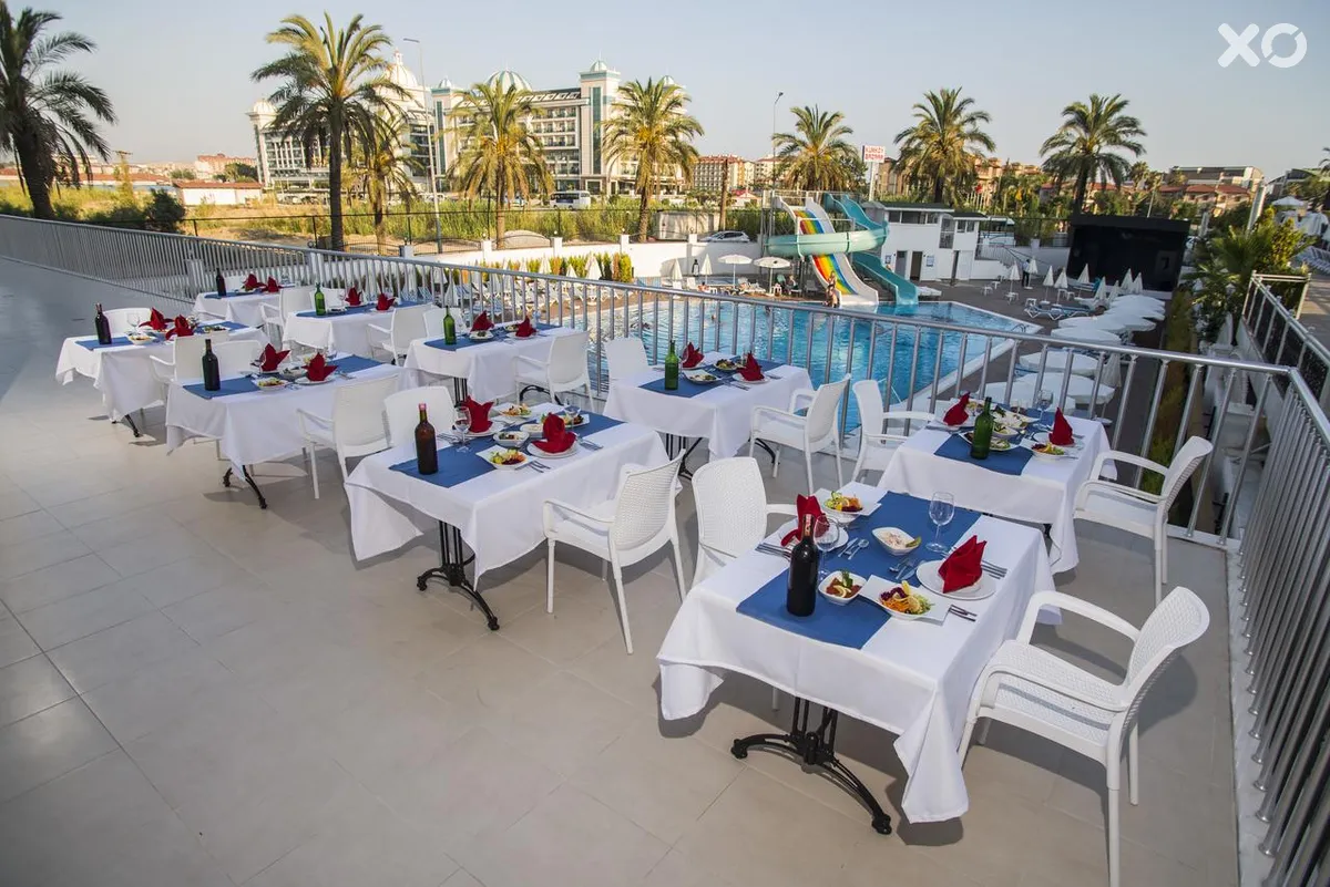 Palm World Resort & Spa Side
