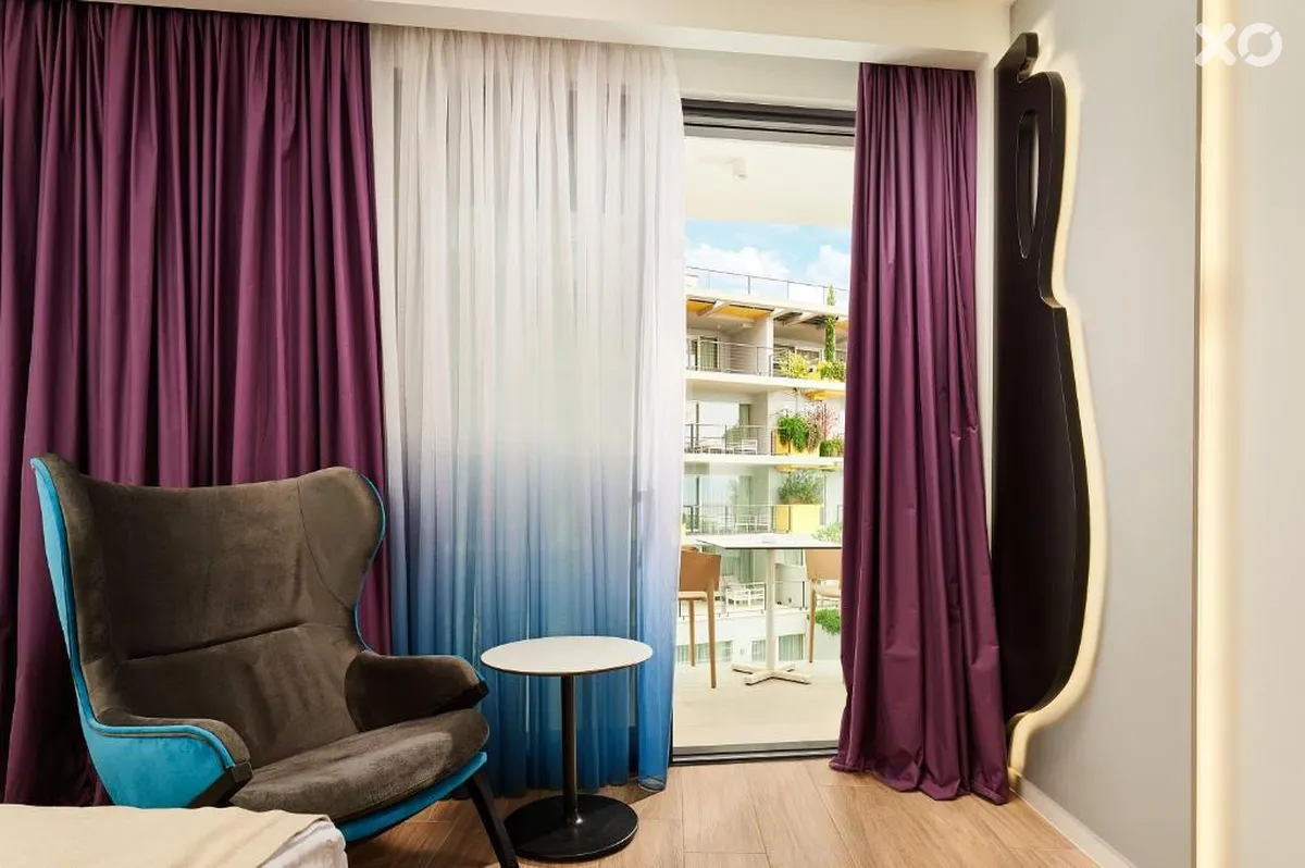 Amphora Hotel