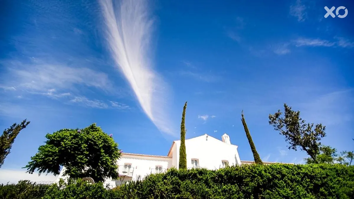 B Bou Cortijo Bravo Hotel