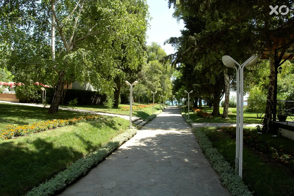Oasis Park Hotel