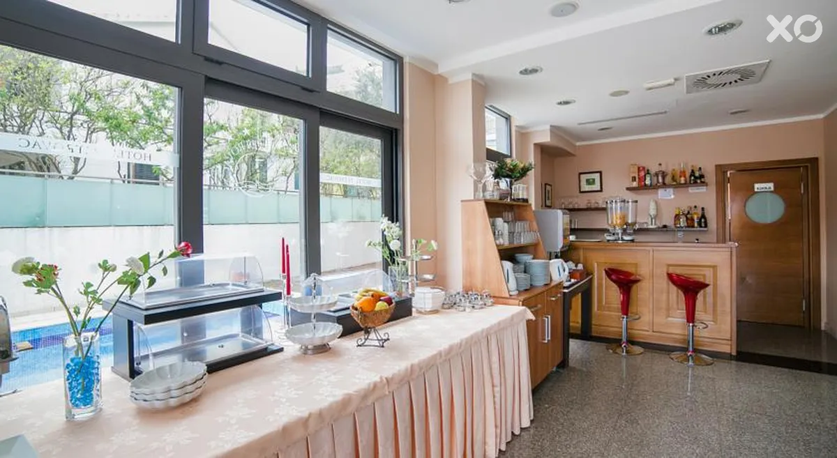 Petrovac Hotel