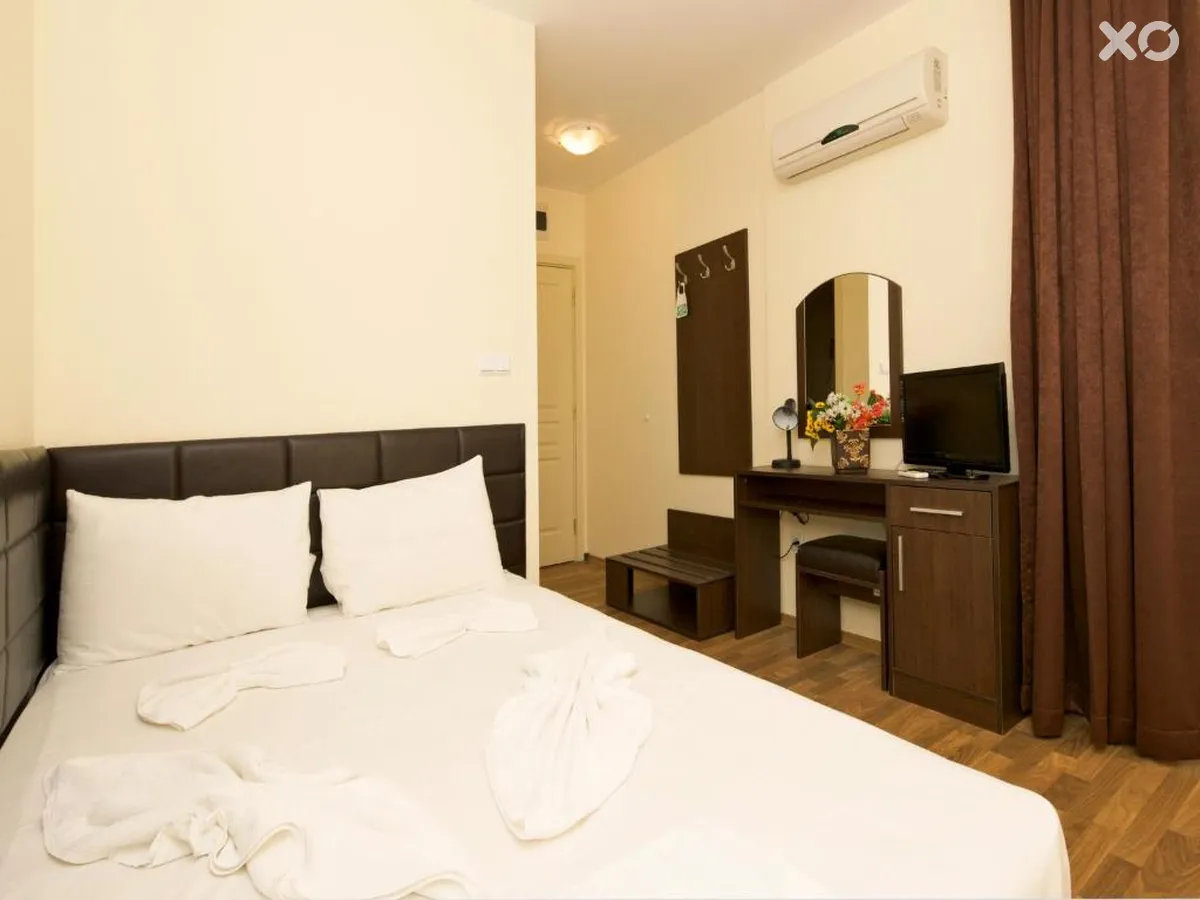 Golden Ina Hotel