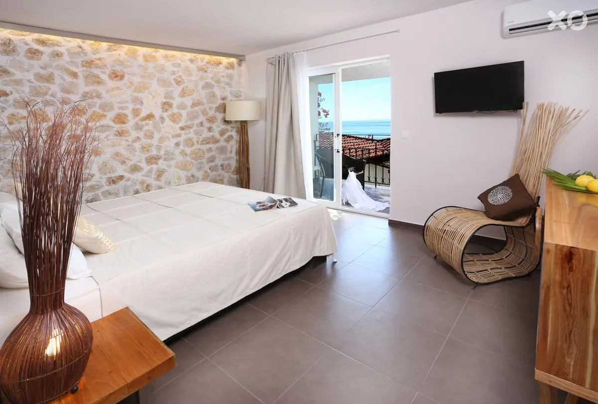 Pantokrator Hotel