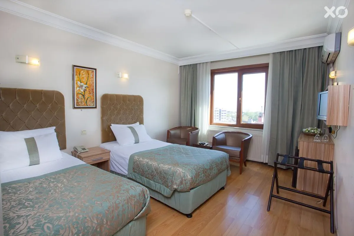 Grand Ant Hotel