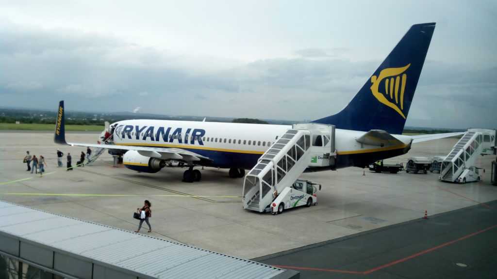 Первые полеты авиакомпании Ryanair стартовали! Куда можно улететь от 15 евро?