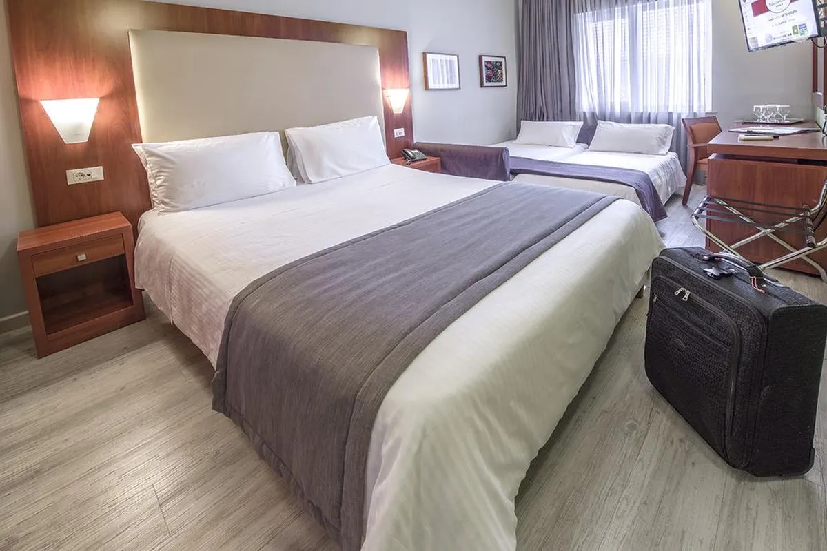 Polis Grand
