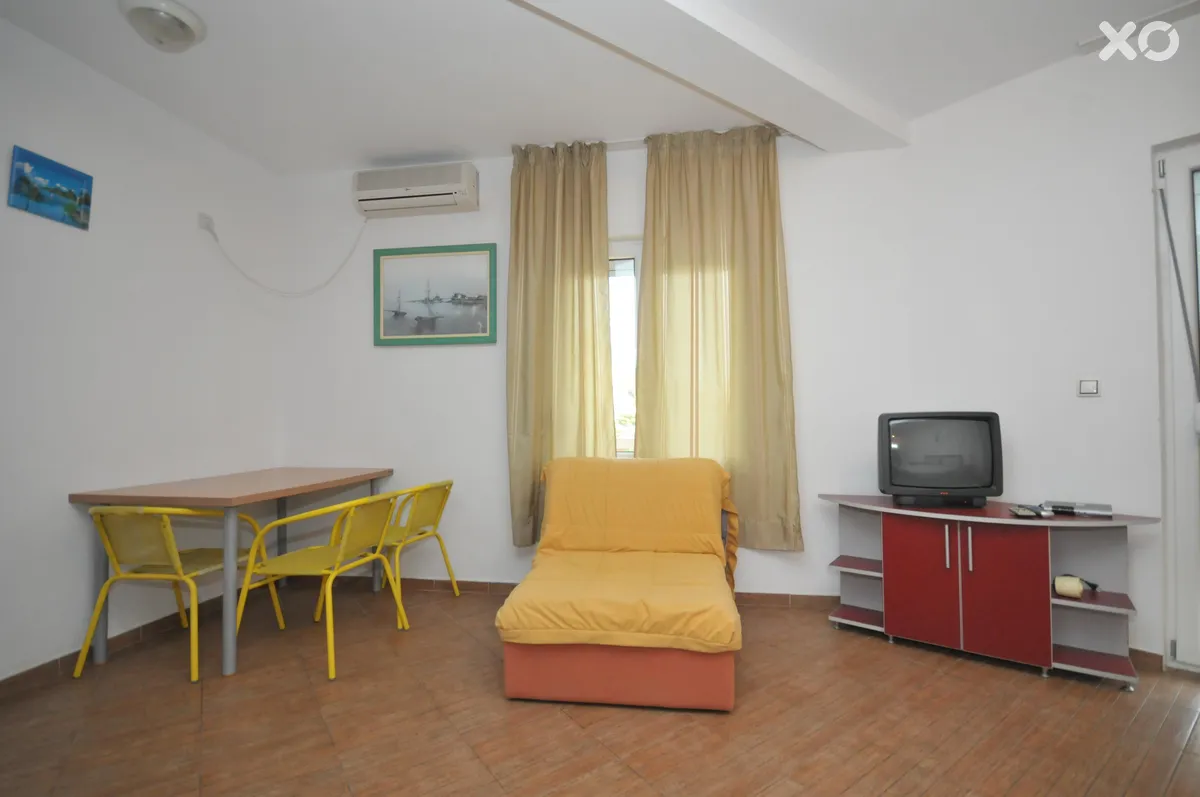 Medin Orange Apartments