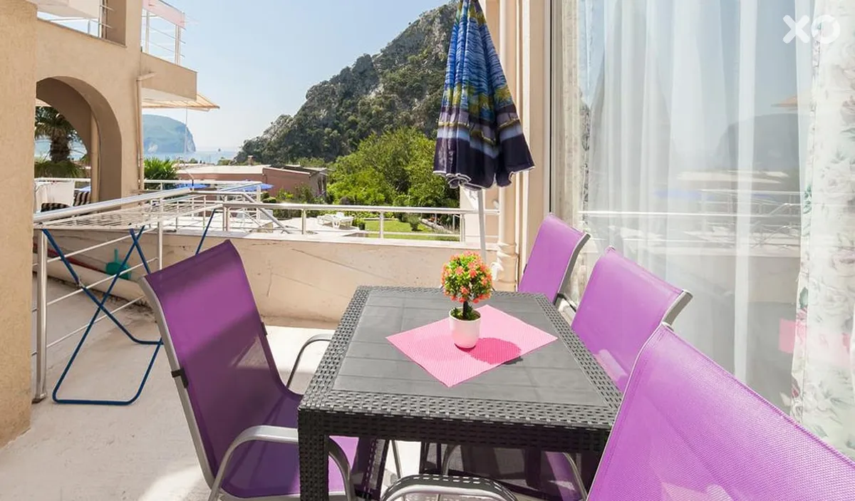 Jovicevic Pool Villa