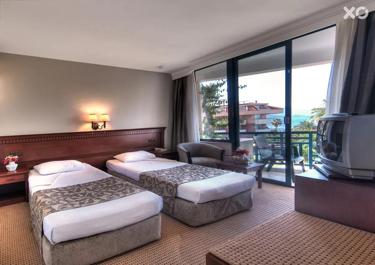 Golden Lotus Hotel