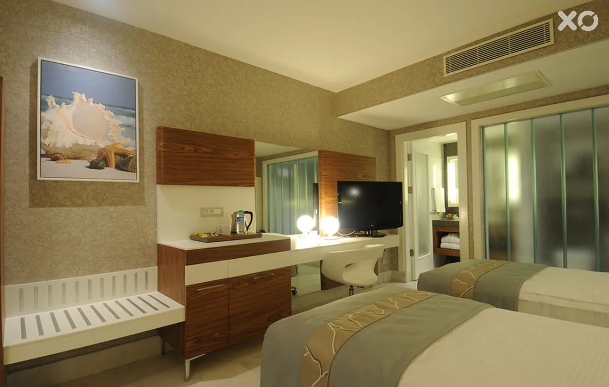 Gold Island Hotel