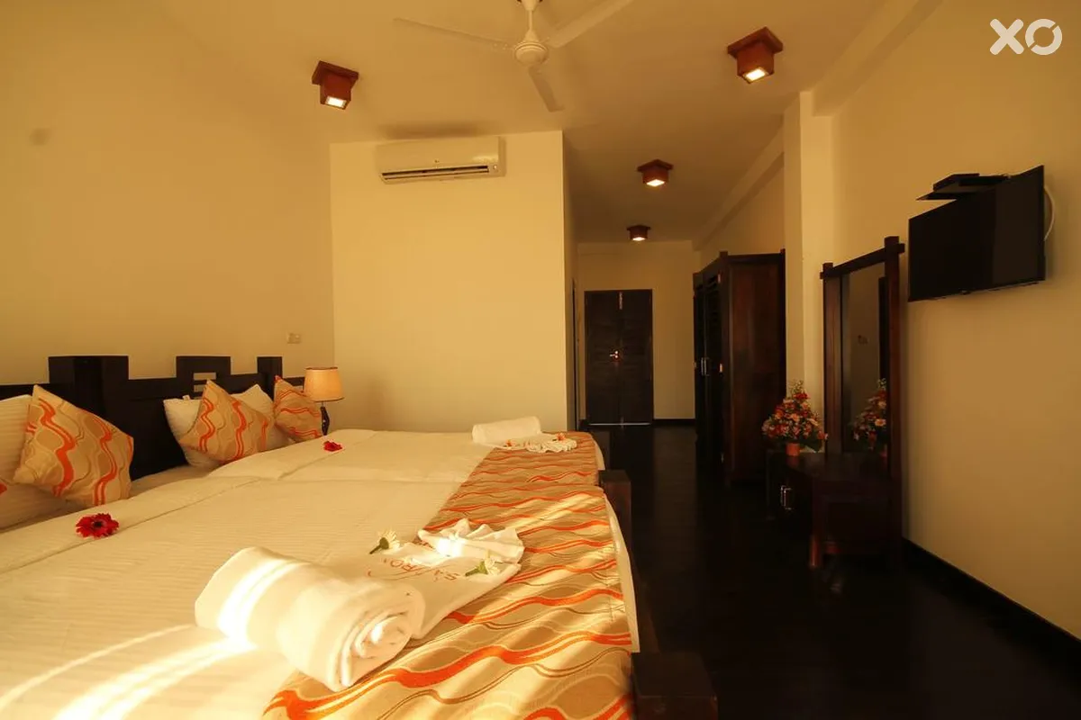 Saffron Hotel