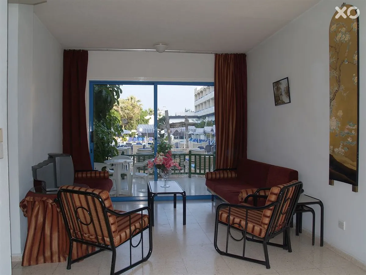 Paphiessa Hotel & Apartments