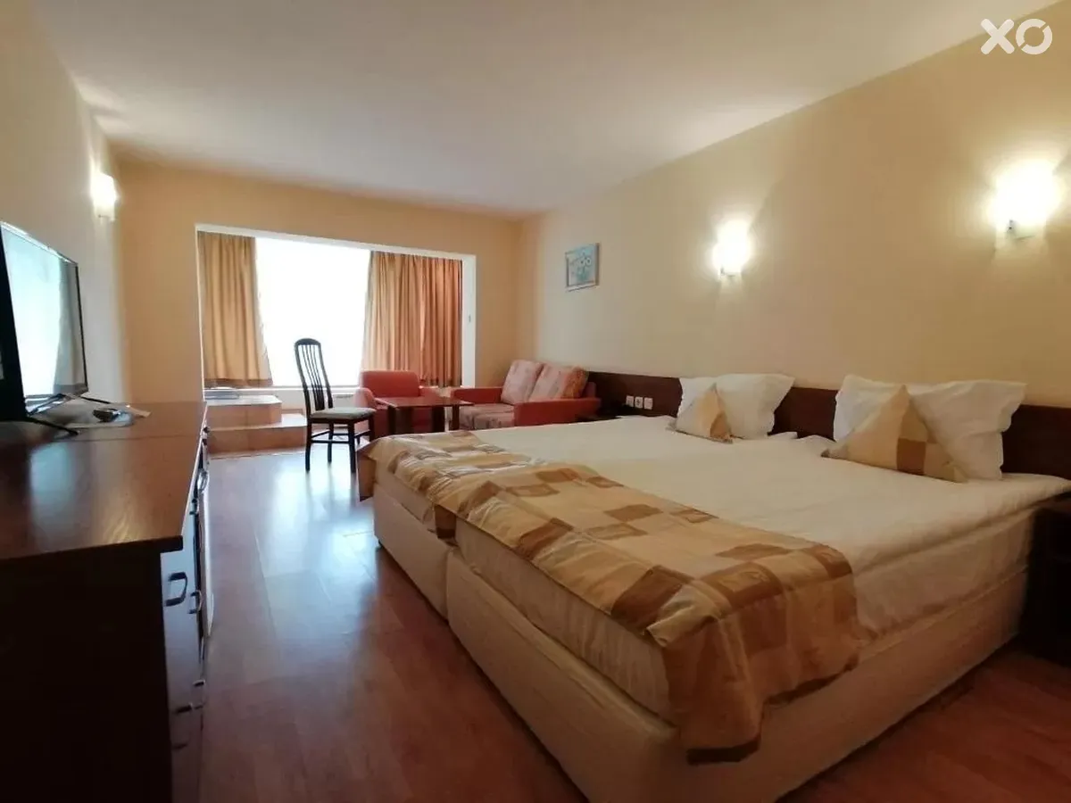 Ela Hotel