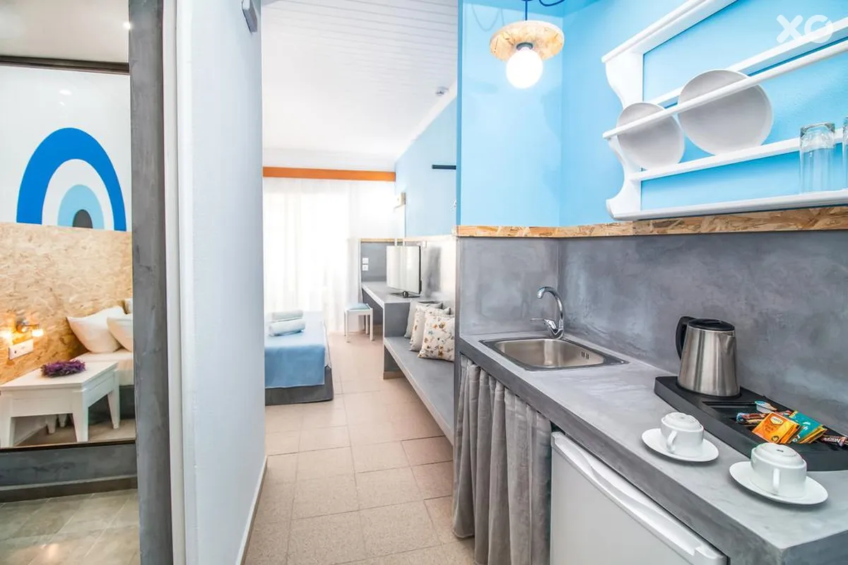 Tinas Plus Hotel