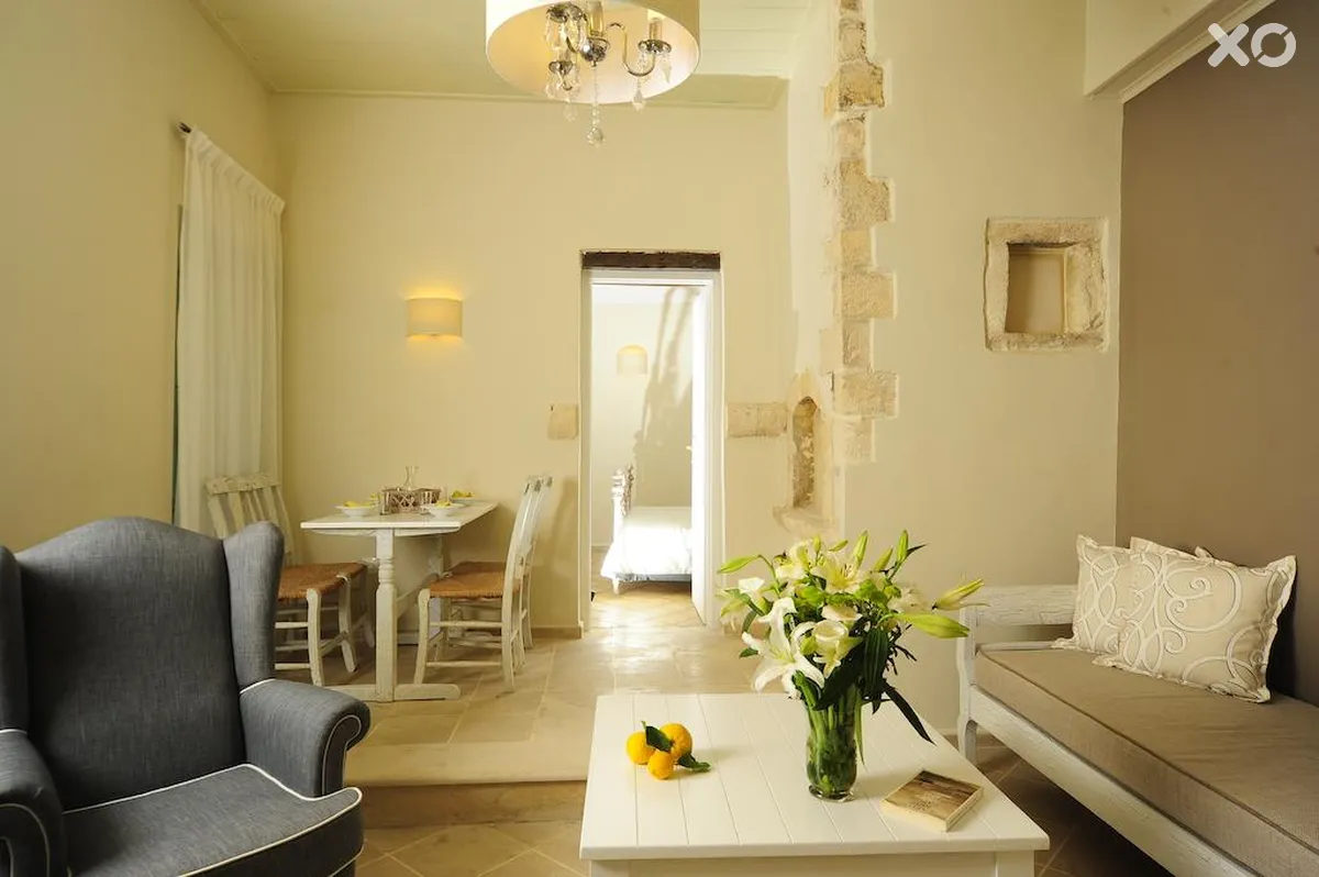 Mythos Suites Hotel