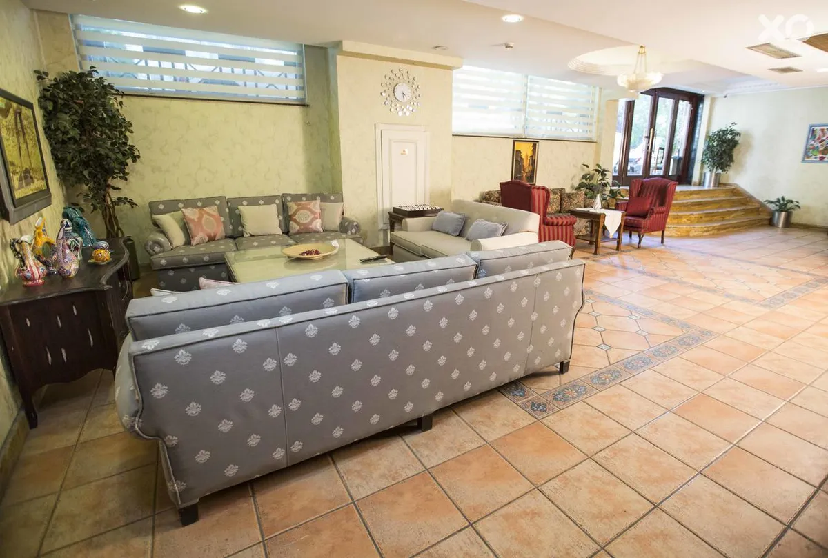 Golden Crown Hotel