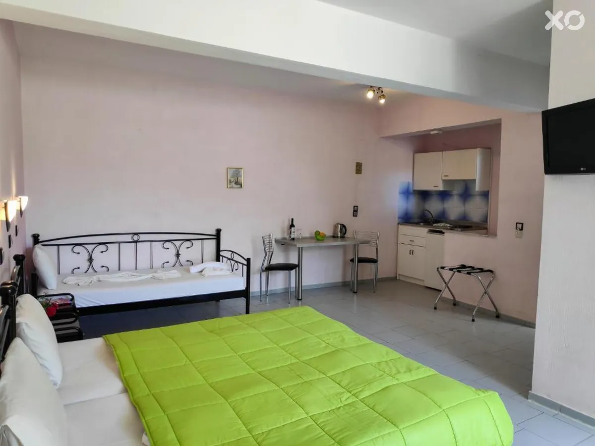 Evelin Hotel & Studios