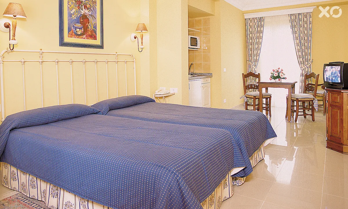 RF Astoria Hotel