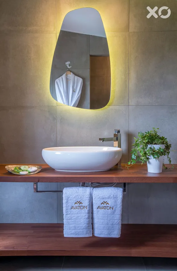 Avaton Luxury Villas Resort