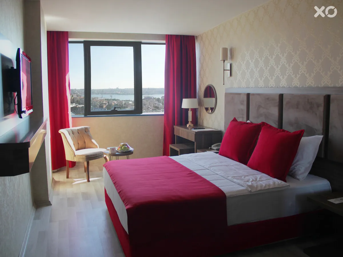 Euro Plaza Hotel
