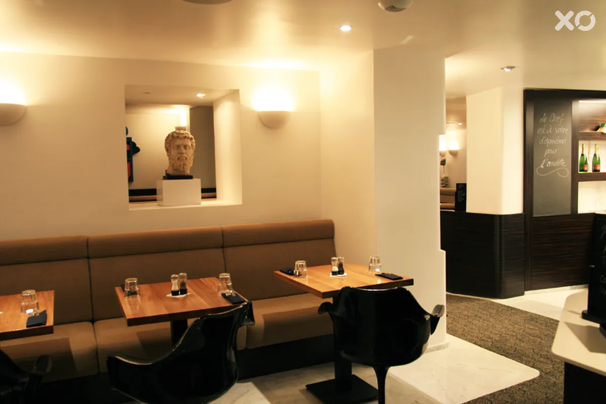 Monsigny Hotel