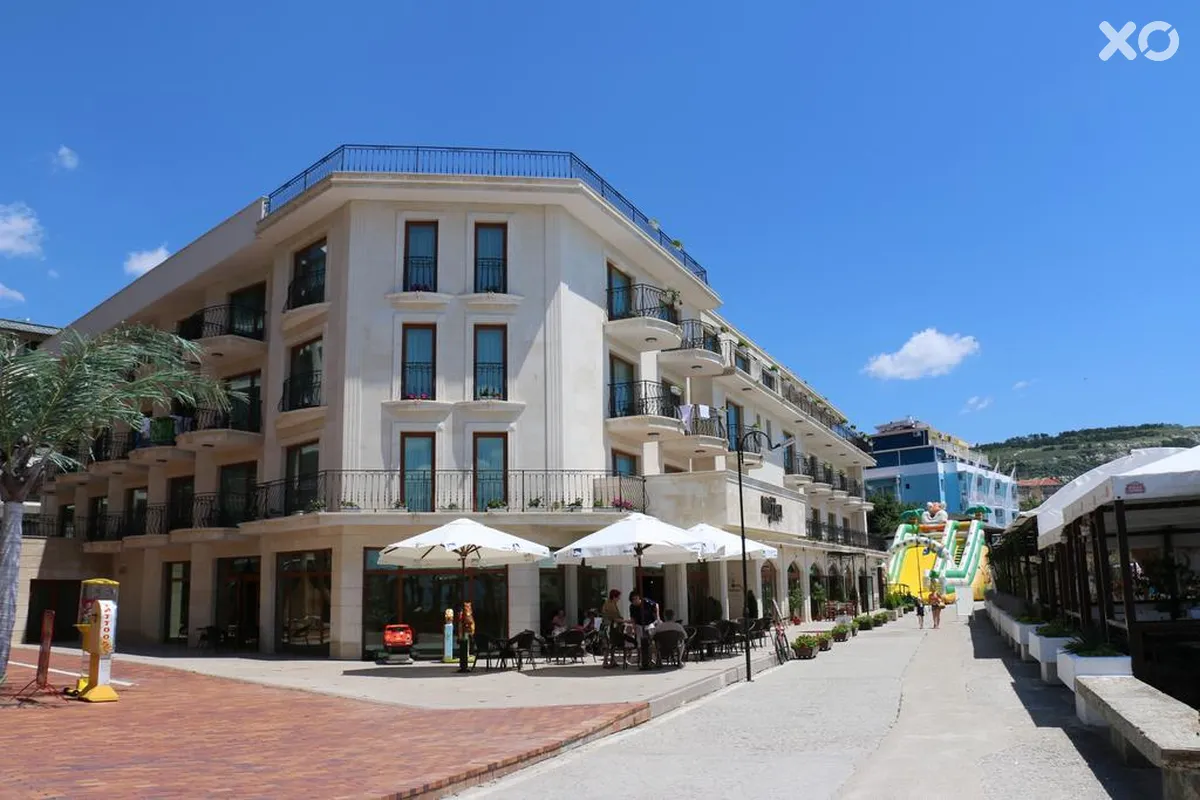 Mistral Hotel