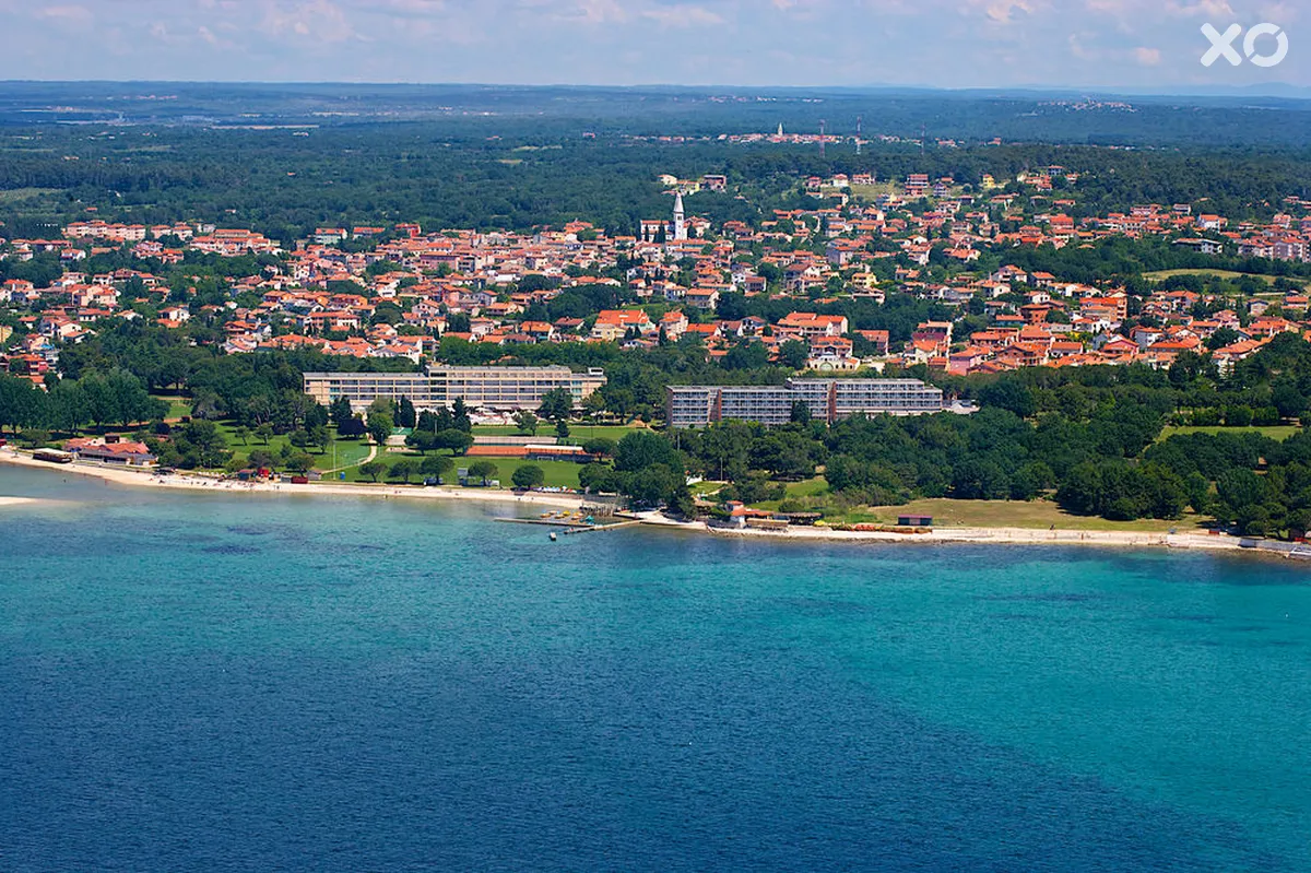 Arena Hotel Holiday