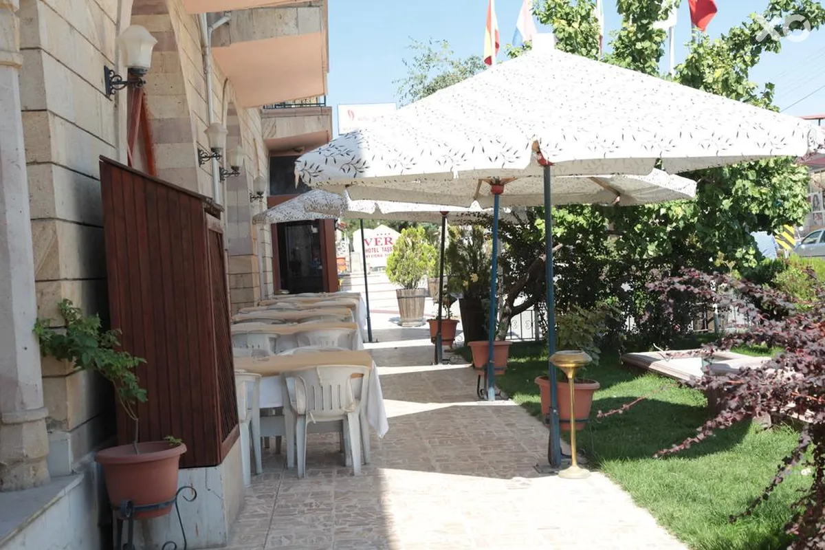 Tassaray Hotel
