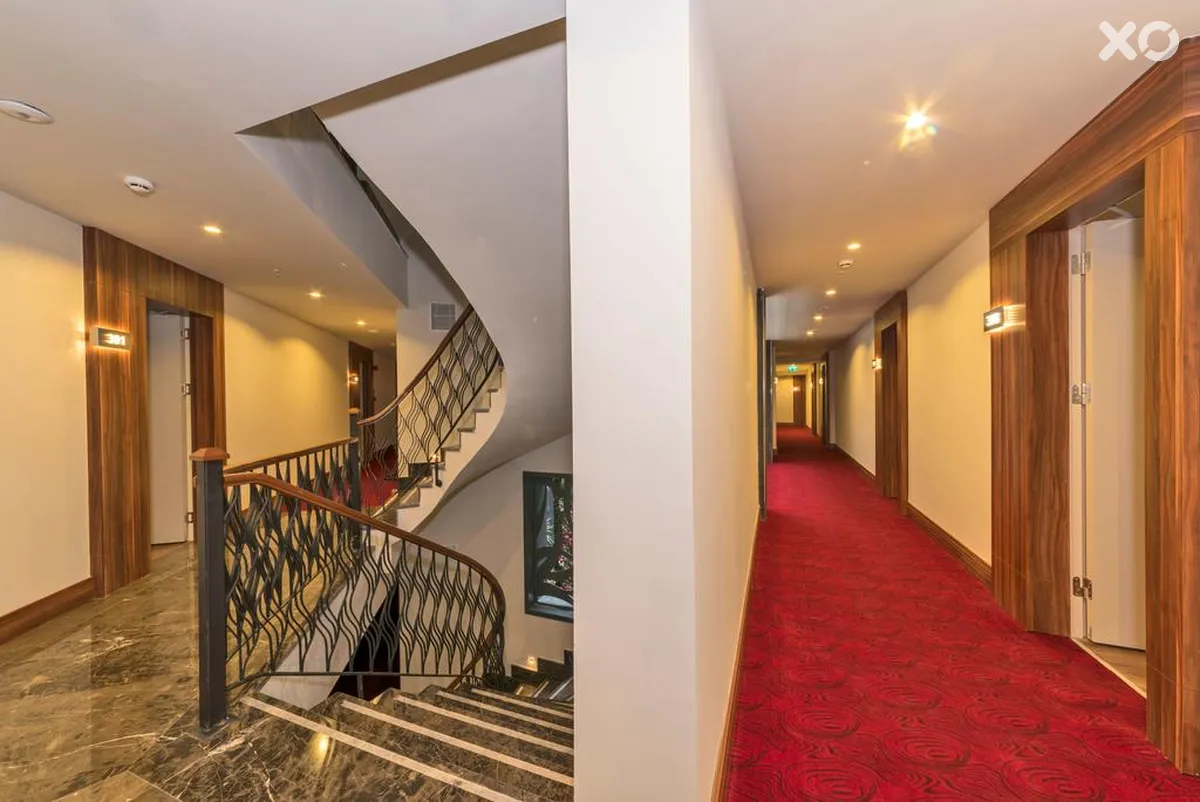 Golden Royal Hotel