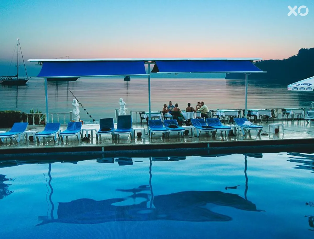 Lara Hotel