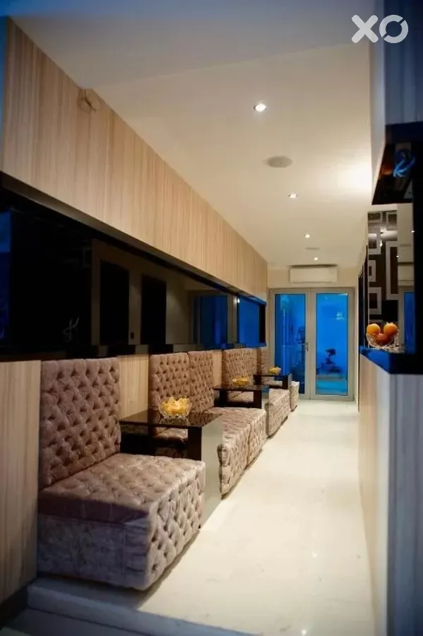 V Lux Villa