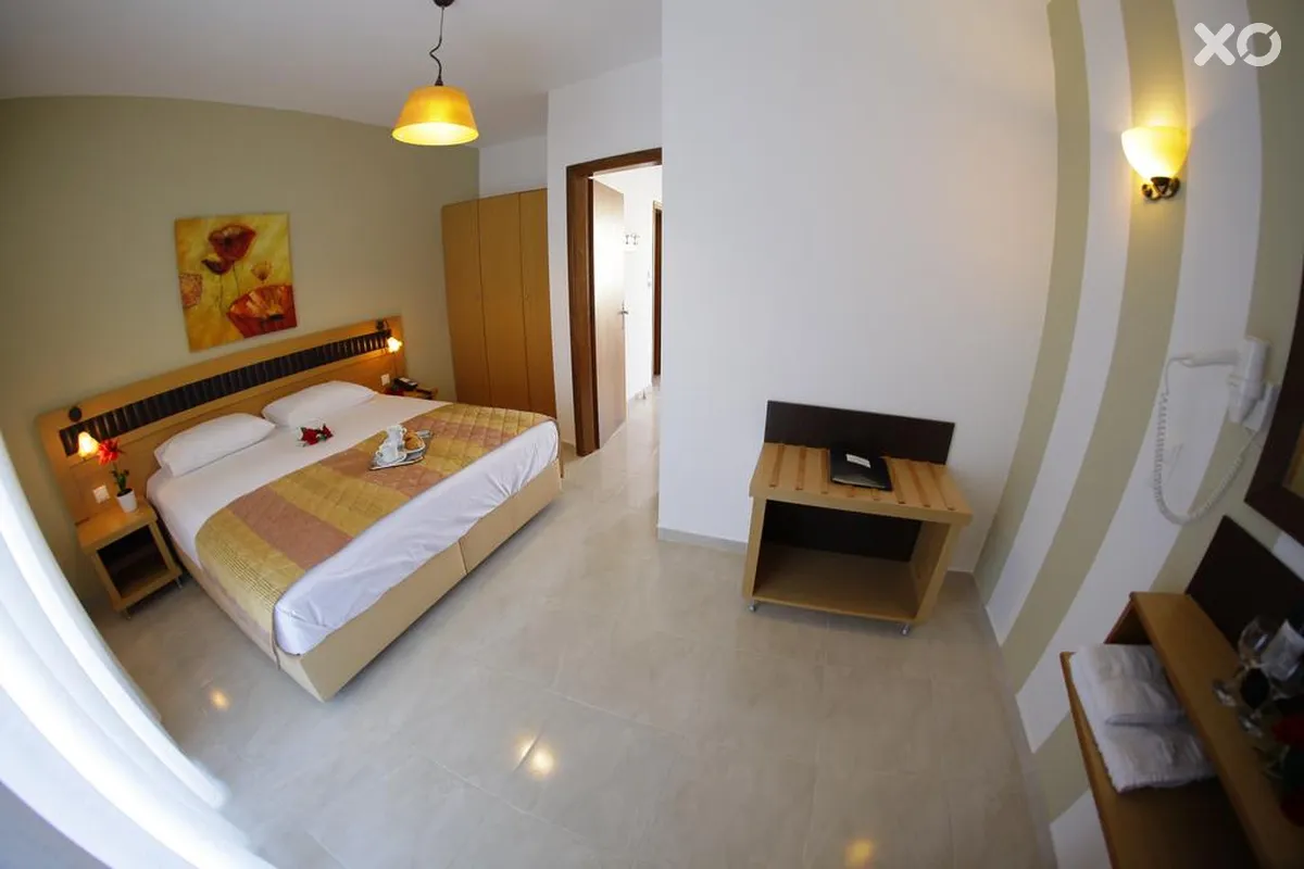 Sarantis Hotel