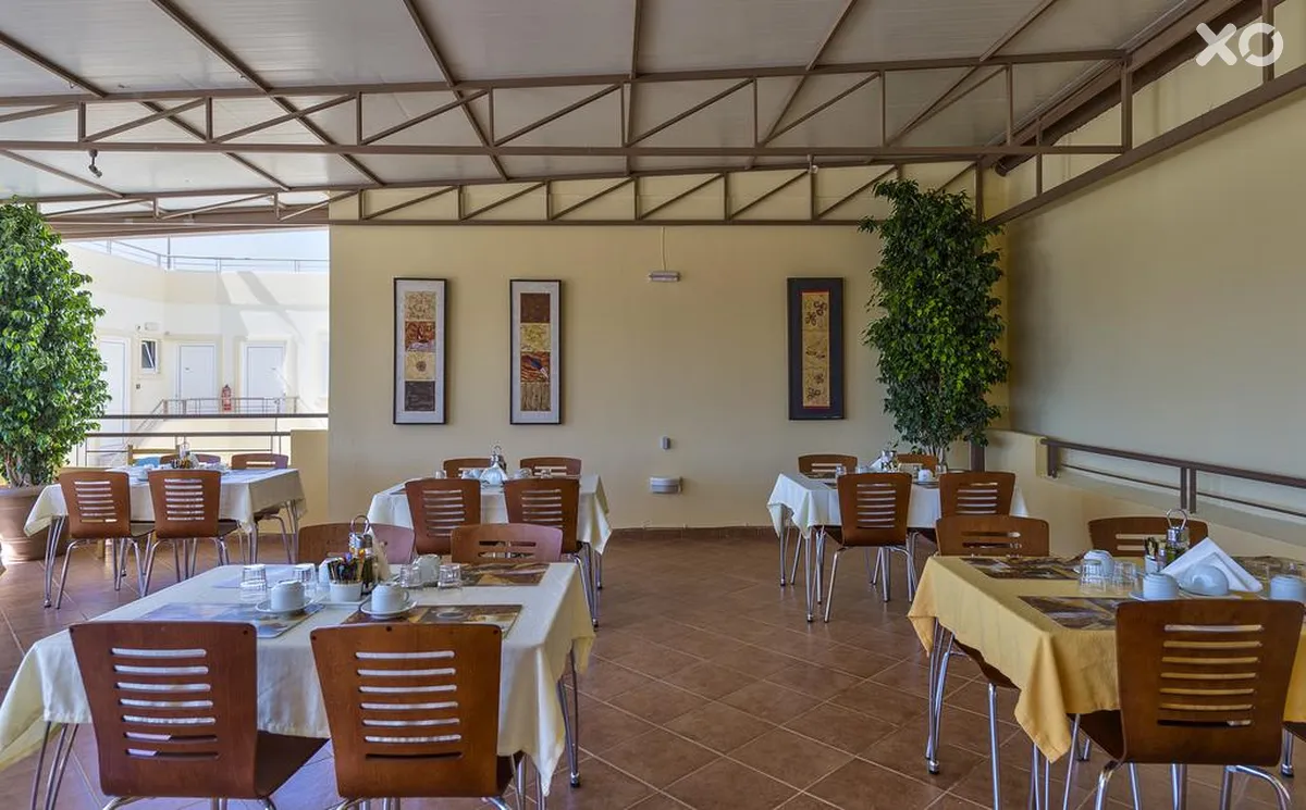 Veronica Hotel & Suites