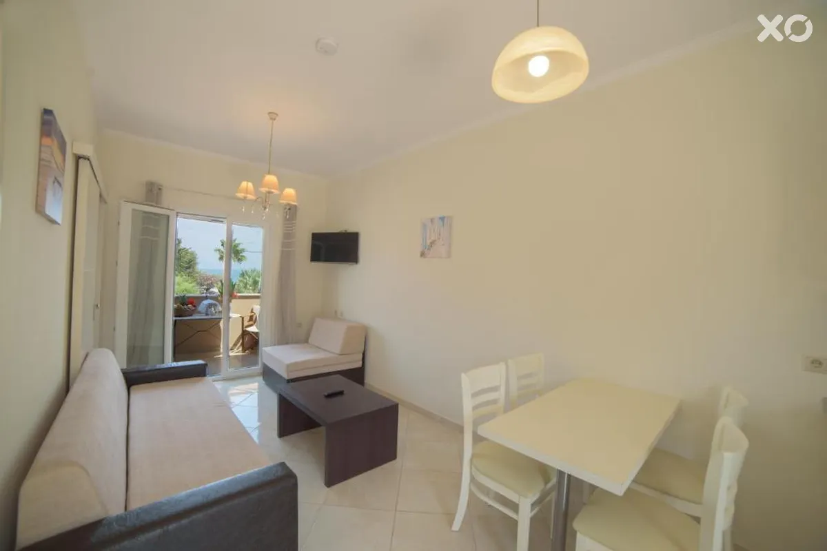 Robolla Beach Aparthotel