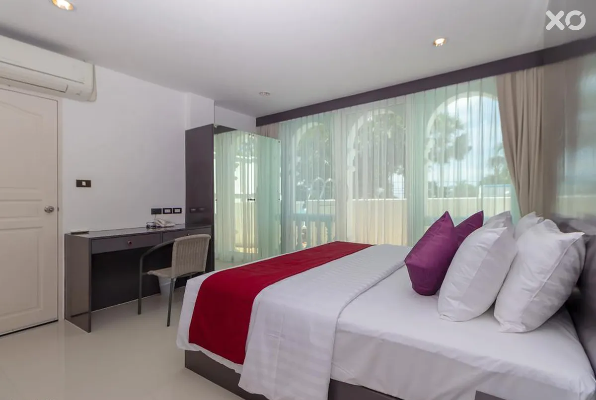 Modern Living Hotel
