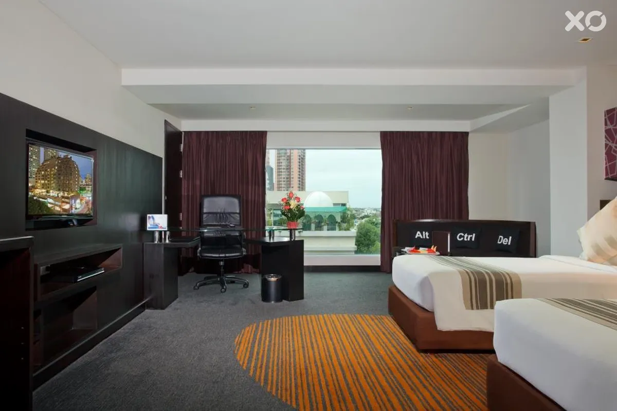 Golden Tulip Mandison Suites