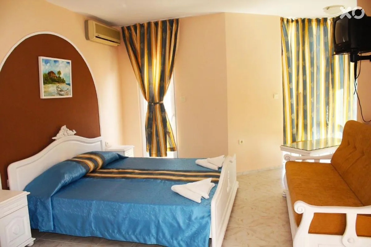 Paros II Family Hotel