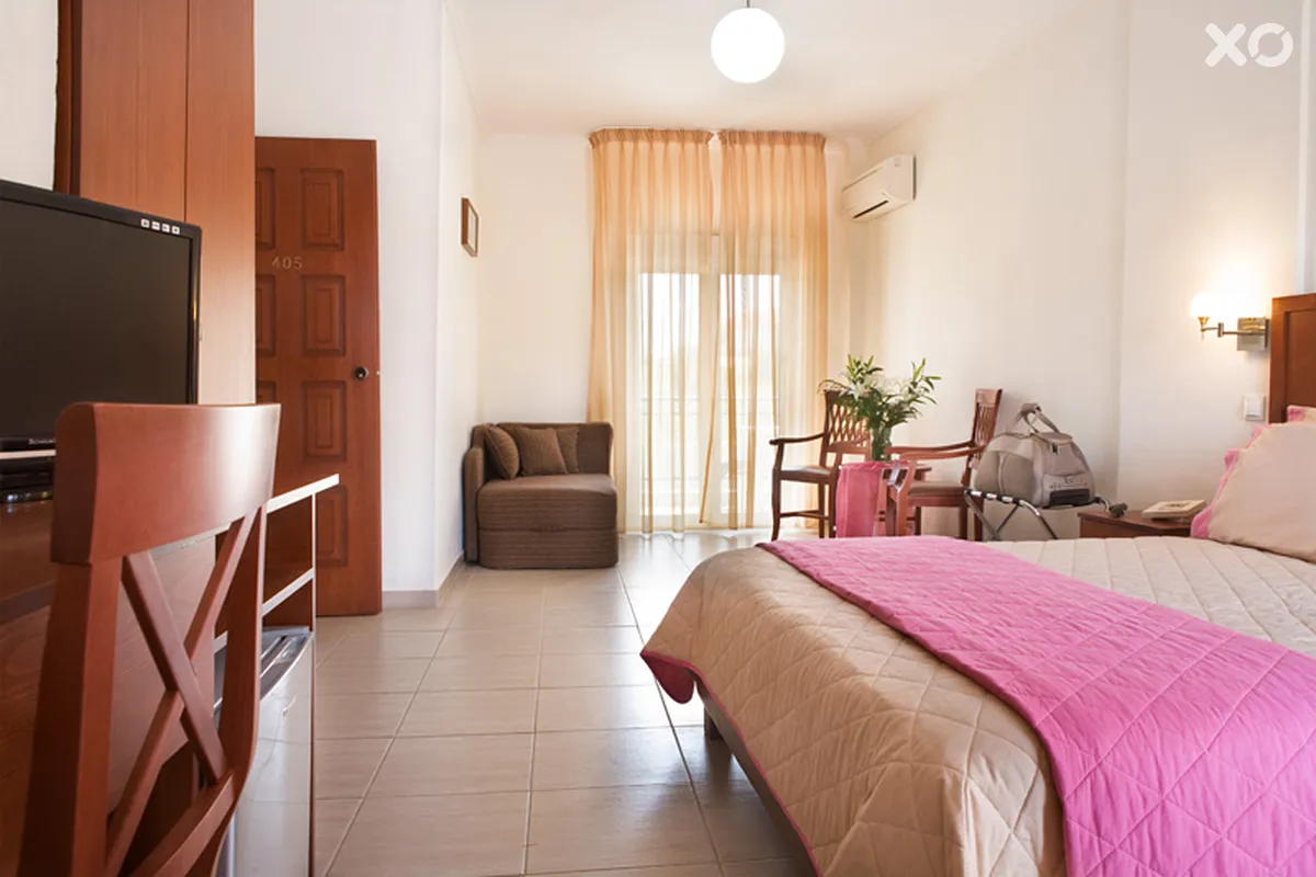 Stratos Hotel