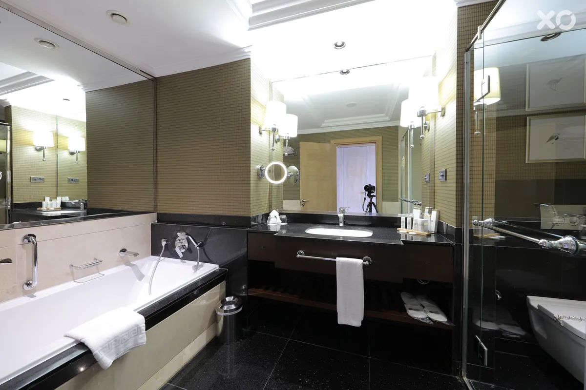 Juju Premier Palace