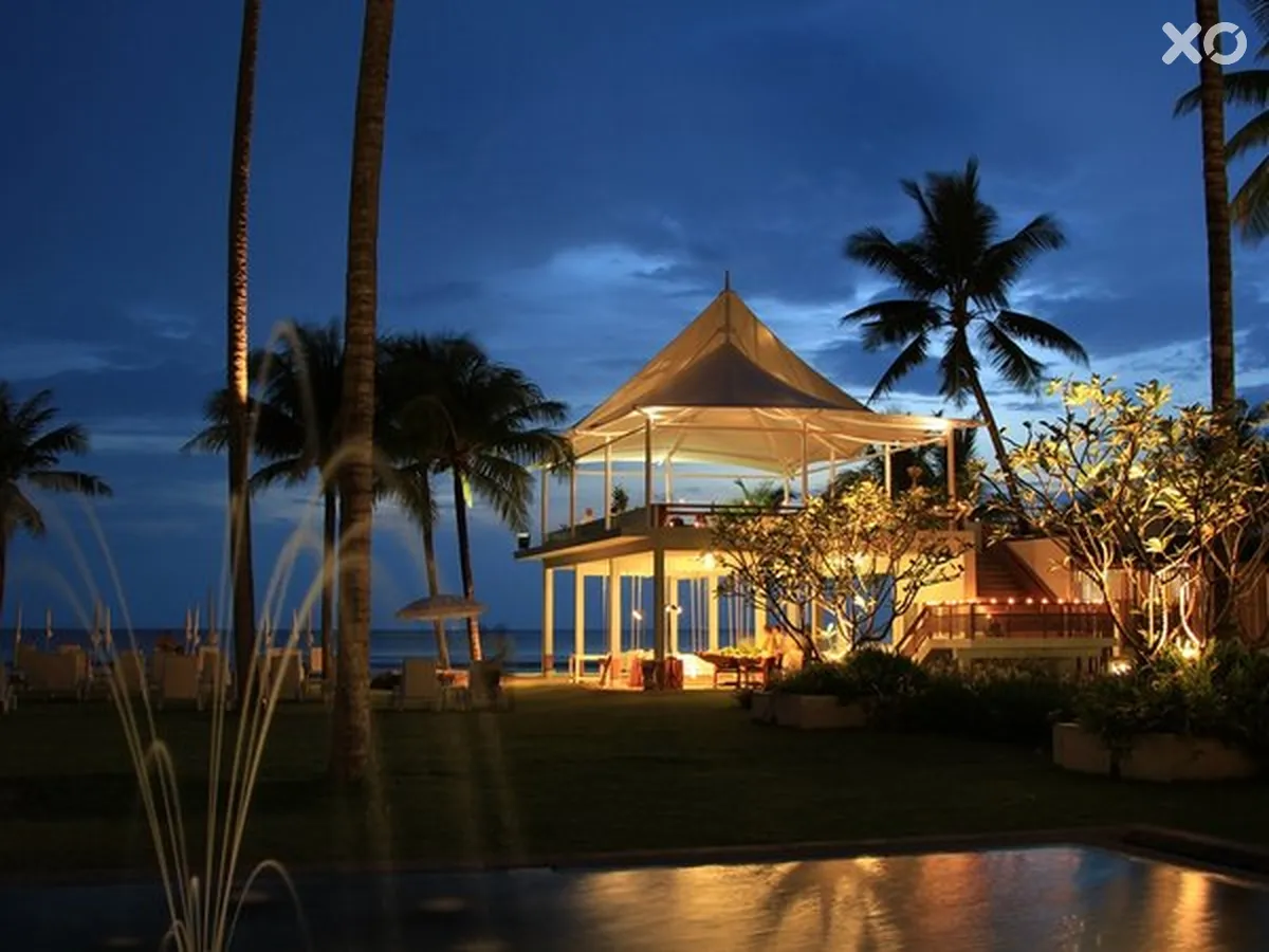 Apsara Beachfront Resort & Villa