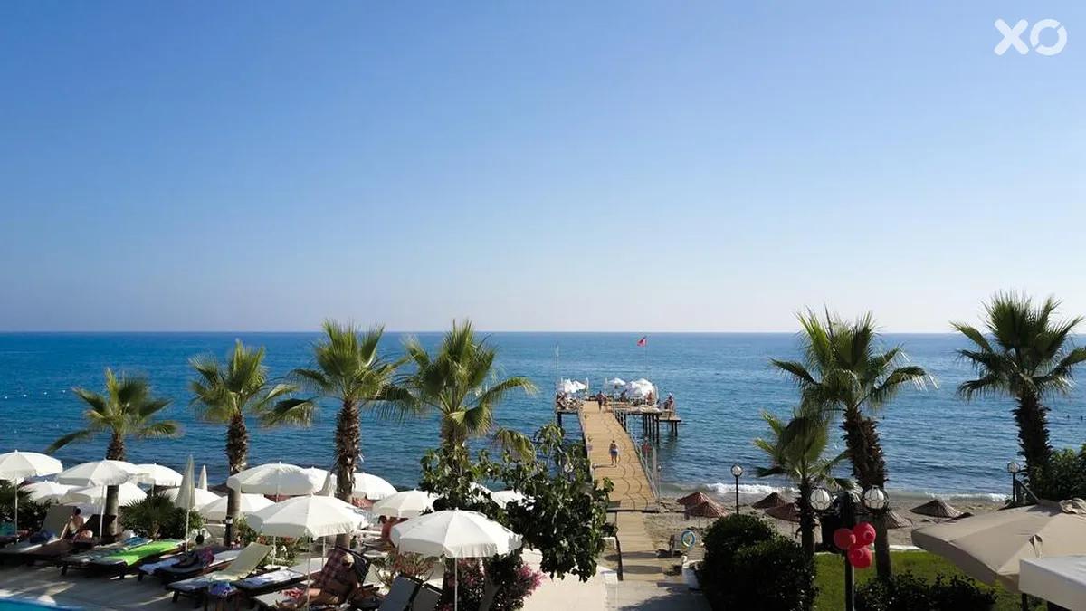 Anitas Beach Hotel