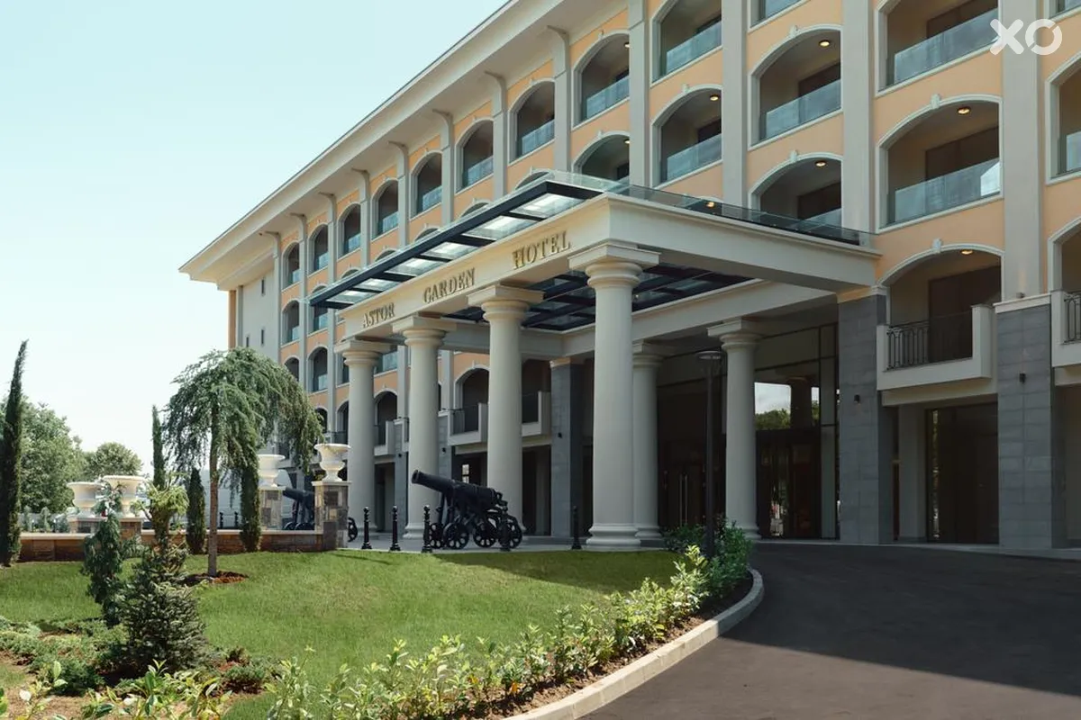 Astor Garden Hotel