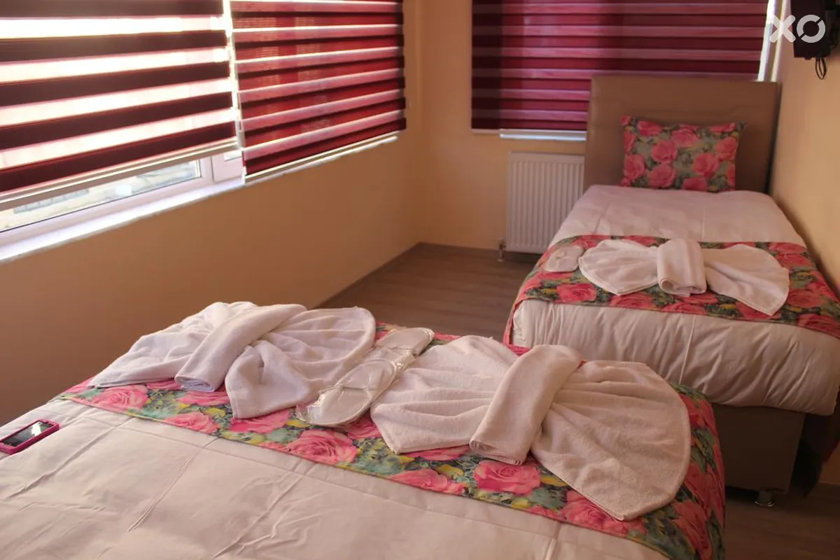 Gorur Hotel