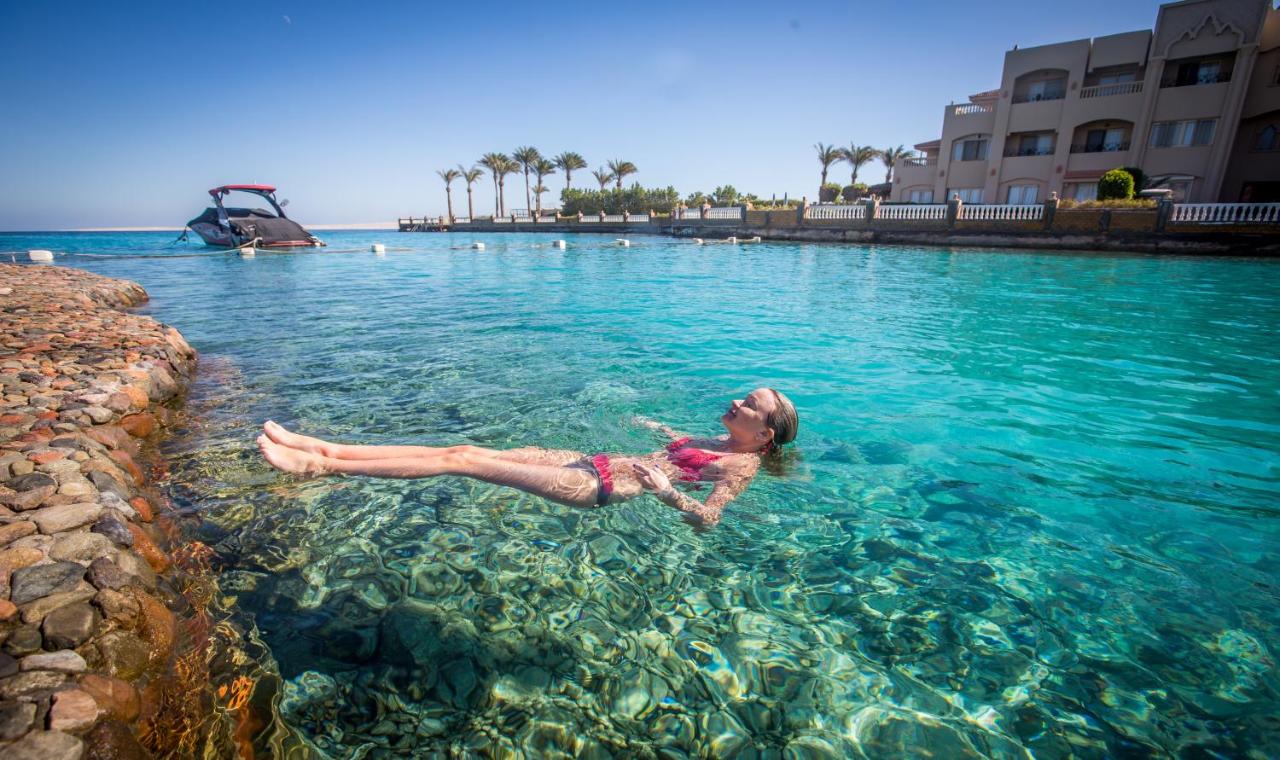 Sunny Days El Palacio