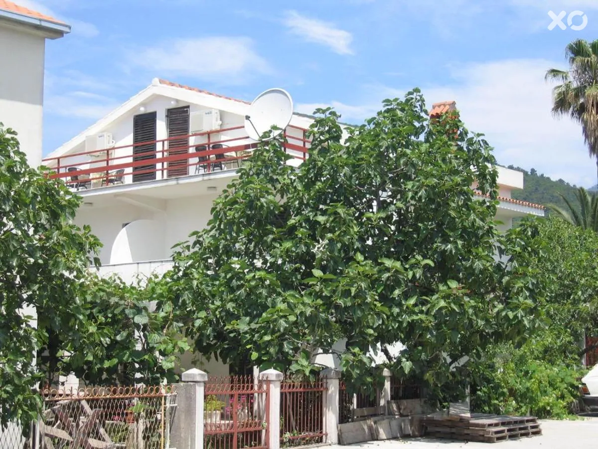 Franeta Apartments