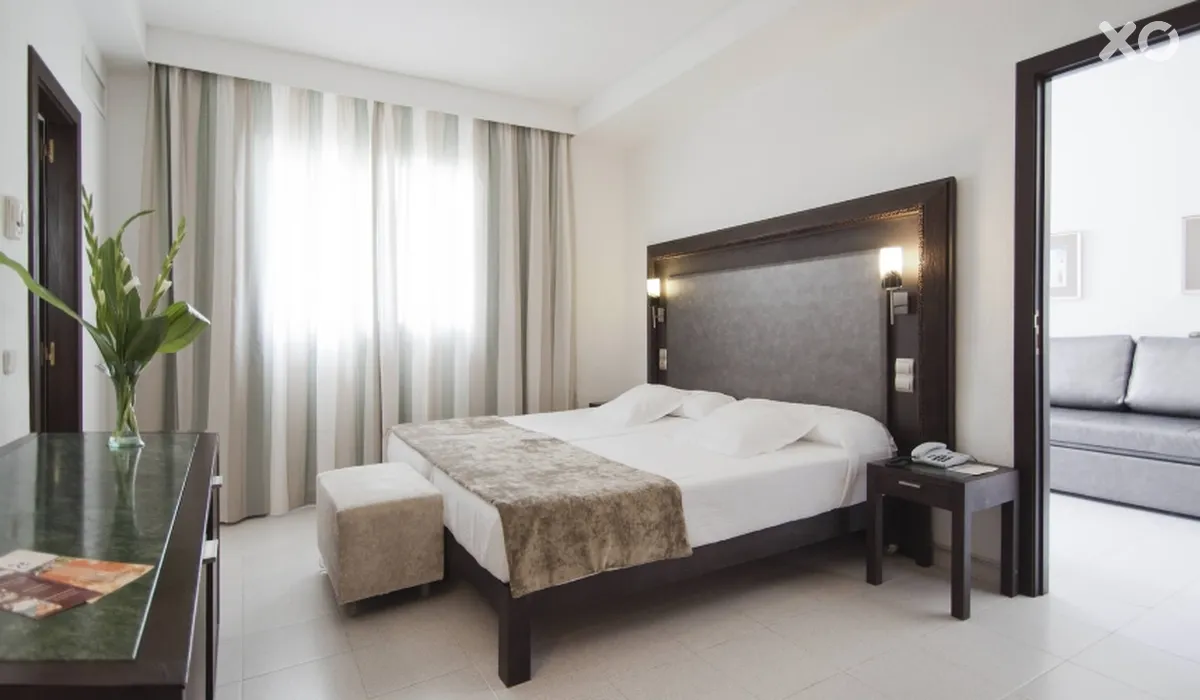 Pierre & Vacances Vistamar Hotel